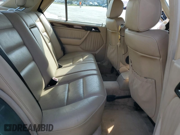 1995 Mercedes-Benz E Class with VIN WDBEA32E1SC242552, listed as a Copart auction lot 52433285 with 211,669 mi miles and Salvage Title. Bid and sale history available at carsss.com. Image 11.
