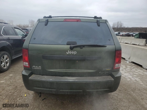 2008 Jeep Grand Cherokee Laredo with VIN 1J8HR48N38C170338, listed as a Copart auction lot 43198735 with 210,908 mi miles and Salvage Title. Bid and sale history available at carsss.com. Image 6.