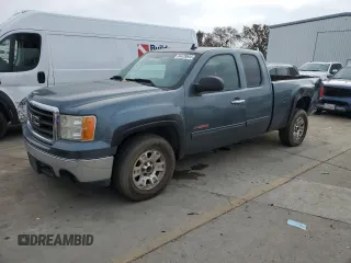 2007 GMC Sierra 1500 SLE1 with VIN 2GTEC19J271687933, listed as a Copart auction lot 84428644 with 234,169 mi miles and Salvage Title. Bid and sale history available at DreamBid. Image 1.
