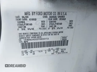 2000 Ford Excursion Limited с VIN 1FMNU42S2YEE35113, выставлен на аукционе IAAI как лот 41221090 с пробегом 375 148 миль миль и . История ставок и продаж доступна на DreamBid. Изображение 9.