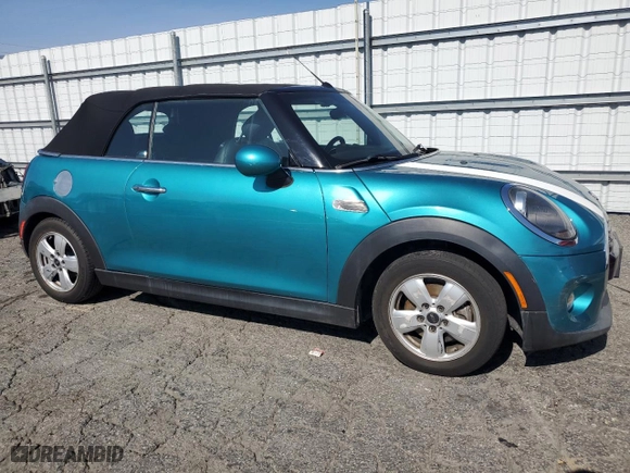 2019 MINI Cooper Convertible with VIN WMWWG5C50K3F79700, listed as a Copart auction lot 45647955 with NaN miles and Salvage Title. Bid and sale history available at carsss.com. Image 4.