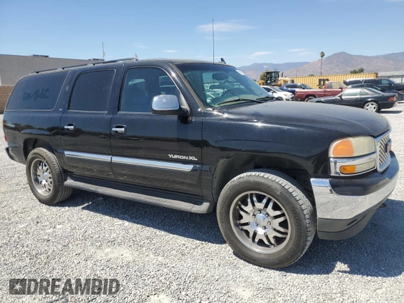 2006 GMC Yukon XL SLT with VIN 3GKFK16Z76G197208, listed as a Copart auction lot 68530094 with 217,061 mi miles and Salvage Title. Bid and sale history available at carsss.com. Image 4.