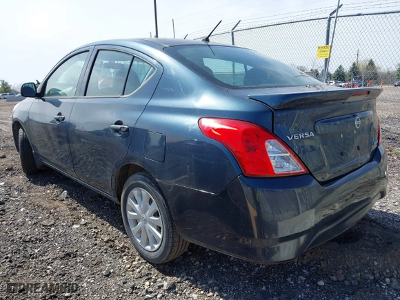 2015 Nissan Versa SV with VIN 3N1CN7APXFL888340, listed as a IAAI auction lot 41944793 with 162,060 mi miles. Bid and sale history available at carsss.com. Image 3.