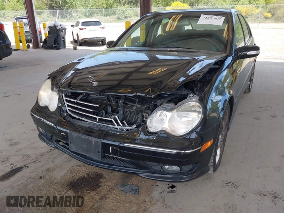 2007 Mercedes-Benz C 230 Sport z VIN WDBRF52H17F931750, wystawiony jako IAAI lot #42207507 z przebiegiem 164 202 mil mil oraz . Historia ofert i sprzedaży dostępna na DreamBid. Obrazek 6.