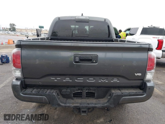 2020 Toyota Tacoma SR5 z VIN 3TMCZ5AN6LM323920, wystawiony jako IAAI lot #41885427 z przebiegiem 153 952 mil mil oraz . Historia ofert i sprzedaży dostępna na DreamBid. Obrazek 16.