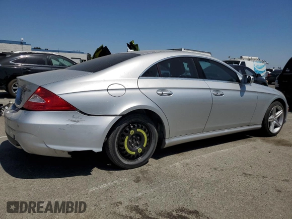 2009 Mercedes-Benz CLS 550 with VIN WDDDJ72X49A144598, listed as a Copart auction lot 62664585 with 130,412 mi miles and Salvage title. Bid and sale history available at DreamBid. Image 3.