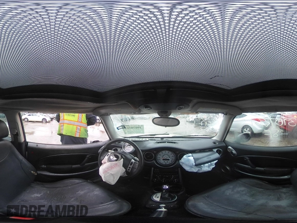 2004 MINI Hardtop with VIN WMWRC33434TJ60941, listed as a IAAI auction lot 39078161 with 143,107 mi miles and . Bid and sale history available at DreamBid. Image 22.