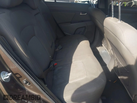 2014 Kia Sportage LX with VIN KNDPB3AC9E7648454, listed as a IAAI auction lot 41898146 with 200,934 mi miles. Bid and sale history available at carsss.com. Image 8.