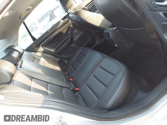 2010 Volkswagen Jetta Limited Edition с VIN 3VWRX7AJ8AM051566, выставлен на аукционе IAAI как лот 42568293 с пробегом 143 017 миль миль и . История ставок и продаж доступна на DreamBid. Изображение 8.