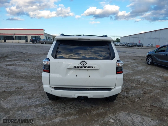 2022 Toyota 4Runner SR5 Premium with VIN JTENU5JR9N6042526, listed as a IAAI auction lot 40919872 with 37,404 mi miles. Bid and sale history available at carsss.com. Image 17.