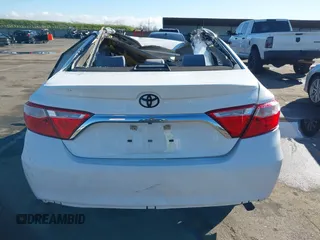 2017 Toyota Camry XLE z VIN 4T1BF1FK4HU358000, wystawiony jako IAAI lot #41692344 z przebiegiem Nie podano mil oraz . Historia ofert i sprzedaży dostępna na DreamBid. Obrazek 16.