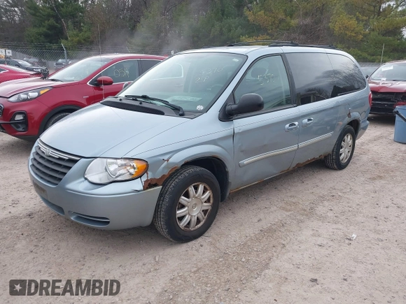 2006 Chrysler Town & Country Touring z VIN 2A4GP54L36R660084, wystawiony jako IAAI lot #42065370 z przebiegiem 236 807 mil mil oraz . Historia ofert i sprzedaży dostępna na DreamBid. Obrazek 21.