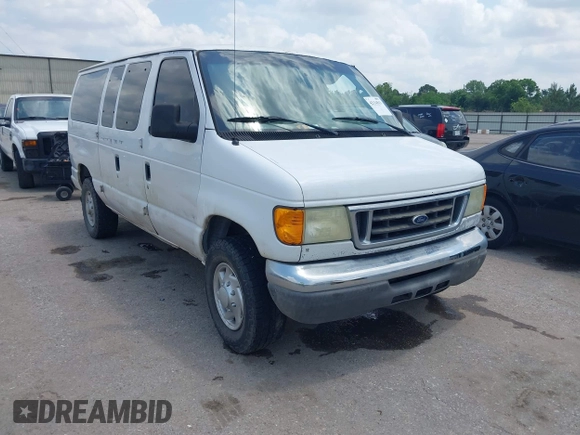 2006 Ford Econoline Passenger XL with VIN 1FBNE31L16DA61915, listed as a IAAI auction lot 42114511 with 226,130 mi miles. Bid and sale history available at carsss.com. Image 1.