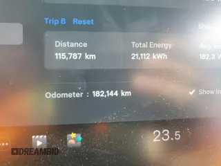 2019 Tesla Model 3 Mid Range z VIN 5YJ3E1EA0KF428001, wystawiony jako Copart lot #58480685 z przebiegiem 182 144 mil mil oraz Szkoda całkowita • Salvage title. Historia ofert i sprzedaży dostępna na DreamBid. Obrazek 9.