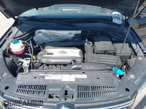 2014 Volkswagen Tiguan SEL with VIN WVGAV3AX4EW025339, listed as a IAAI auction lot 42313665 with 96,756 mi miles and . Bid and sale history available at DreamBid. Image 10.