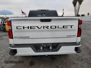 2021 Chevrolet Silverado 1500 Custom with VIN 1GCRWBEH9MZ122437, listed as a Copart auction lot 86158574 with 31,865 mi miles and Salvage Title. Bid and sale history available at DreamBid. Image 6.