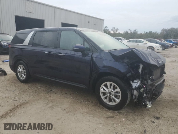 2022 Kia Carnival LXS with VIN KNDNB4H3XN6122844, listed as a Copart auction lot 80972384 with 68,579 mi miles and Non Repairable. Bid and sale history available at carsss.com. Image 4.