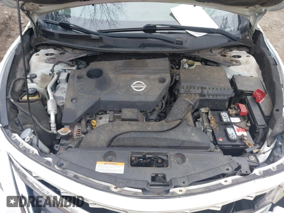 2014 Nissan Altima 2.5 S with VIN 1N4AL3AP2EN335771, listed as a IAAI auction lot 41202964 with 164,995 mi miles. Bid and sale history available at carsss.com. Image 10.