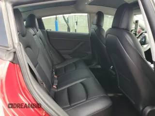 2022 Tesla Model 3 z VIN 5YJ3E1EA5NF155772, wystawiony jako Copart lot #50805725 z przebiegiem 73 491 mil mil oraz Szkoda całkowita • Salvage title. Historia ofert i sprzedaży dostępna na DreamBid. Obrazek 11.