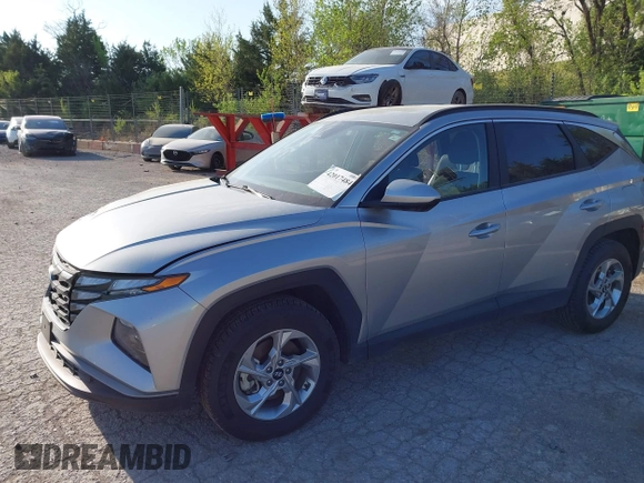 2024 Hyundai Tucson SEL with VIN 5NMJBCDE6RH305280, listed as a IAAI auction lot 42017484 with 43,149 mi miles. Bid and sale history available at carsss.com. Image 15.