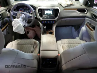 2018 GMC Acadia SLE z VIN 1GKKNLLA0JZ171445, wystawiony jako Copart lot #55884485 z przebiegiem 83 134 mil mil oraz Szkoda całkowita • Salvage title. Historia ofert i sprzedaży dostępna na DreamBid. Obrazek 8.