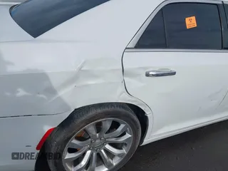 2016 Chrysler 300 with VIN 2C3CCAEG7GH100462, listed as a IAAI auction lot 41698115 with 117,867 mi miles. Bid and sale history available at carsss.com. Image 18.