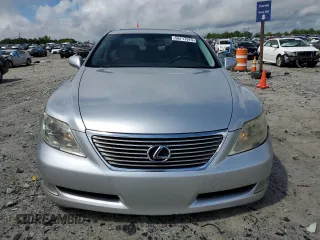 2007 Lexus LS 460 L z VIN JTHGL46F675013629, wystawiony jako Copart lot #56717975 z przebiegiem 214 066 mil mil oraz Tytuł czysty. Historia ofert i sprzedaży dostępna na DreamBid. Obrazek 5.