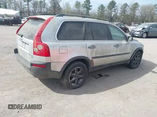 2004 Volvo XC90 with VIN YV1CZ59H641080004, listed as a IAAI auction lot 41917954 with 201,703 mi miles. Bid and sale history available at carsss.com. Image 4.
