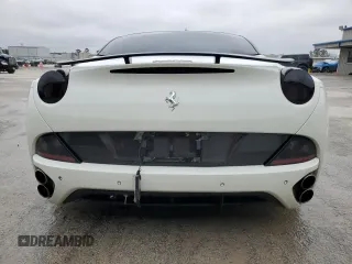 2010 Ferrari California с VIN ZFF65LJA9A0175998, выставлен на аукционе Copart как лот 42335685 с пробегом 45 323 миль миль и Списание • Salvage title. История ставок и продаж доступна на DreamBid. Изображение 6.