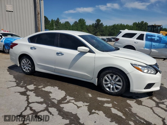 2017 Nissan Altima SR z VIN 1N4AL3AP2HC146392, wystawiony jako Copart lot #57625665 z przebiegiem 153 736 mil mil oraz Szkoda całkowita • Salvage title. Historia ofert i sprzedaży dostępna na DreamBid. Obrazek 4.