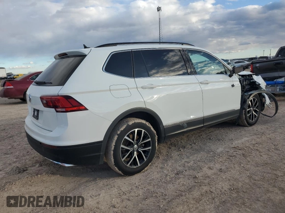 2021 Volkswagen Tiguan SE with VIN 3VV3B7AX9MM153671, listed as a Copart auction lot 83048724 with 45,086 mi miles and Salvage Title. Bid and sale history available at DreamBid. Image 3.