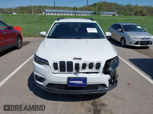 2019 Jeep Cherokee Latitude Plus z VIN 1C4PJMLB7KD394026, wystawiony jako IAAI lot #42078282 z przebiegiem 113 503 mil mil oraz . Historia ofert i sprzedaży dostępna na DreamBid. Obrazek 13.