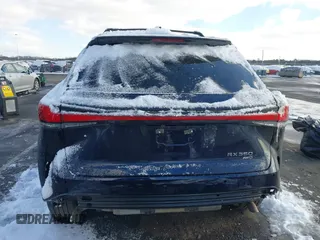 2024 Lexus RX 350 z VIN 2T2BAMCA9RC041002, wystawiony jako IAAI lot #41360795 z przebiegiem 23 908 mil mil oraz . Historia ofert i sprzedaży dostępna na DreamBid. Obrazek 16.