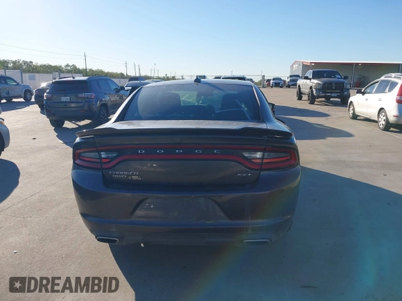 2015 Dodge Charger SXT z VIN 2C3CDXJG1FH746276, wystawiony jako IAAI lot #40925452 z przebiegiem 121 070 mil mil oraz . Historia ofert i sprzedaży dostępna na DreamBid. Obrazek 16.