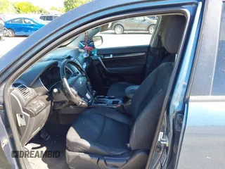 2015 Kia Sorento LX with VIN 5XYKTDA64FG554803, listed as a IAAI auction lot 42561844 with Not provided miles and . Bid and sale history available at DreamBid. Image 5.