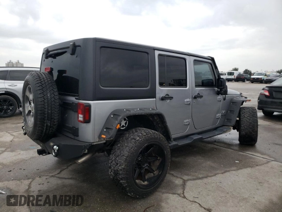2018 Jeep Wrangler JK Unlimited Sahara with VIN 1C4HJWEG3JL922027, listed as a Copart auction lot 84173794 with 113,226 mi miles and Salvage Title. Bid and sale history available at carsss.com. Image 3.