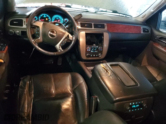 2013 GMC Yukon XL SLT with VIN 1GKS1KE07DR263067, listed as a Copart auction lot 43836095 with 386,986 mi miles and Clean Title. Bid and sale history available at DreamBid. Image 8.