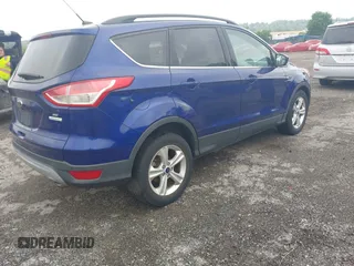 2015 Ford Escape SE with VIN 1FMCU0GX0FUB57156, listed as a IAAI auction lot 42201926 with Not Provided miles. Bid and sale history available at carsss.com. Image 4.
