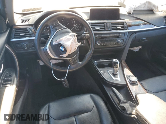 2014 BMW 3 Series 328i xDrive z VIN WBA3B5C59EF959006, wystawiony jako Copart lot #62296025 z przebiegiem Nie podano mil oraz Szkoda całkowita • Salvage title. Historia ofert i sprzedaży dostępna na DreamBid. Obrazek 8.