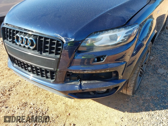2014 Audi Q7 3.0T S line Prestige with VIN WA1DGAFEXED018456, listed as a IAAI auction lot 41705494 with 114,760 mi miles. Bid and sale history available at carsss.com. Image 6.