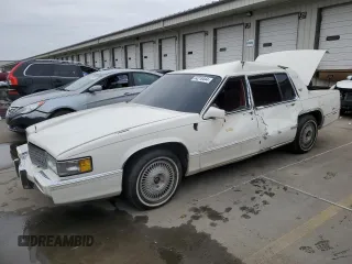 1990 Cadillac Fleetwood z VIN 1G6CB5332L4248633, wystawiony jako Copart lot #44218444 z przebiegiem 40 635 mil mil oraz Nie do naprawy. Historia ofert i sprzedaży dostępna na DreamBid. Obrazek 1.