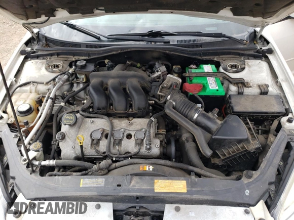 2008 Mercury Milan Premier with VIN 3MEHM08188R622893, listed as a Copart auction lot 66665814 with 124,956 mi miles and Salvage Title. Bid and sale history available at carsss.com. Image 13.