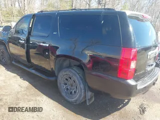 2007 Chevrolet Suburban LT with VIN 3GNFK16357G166135, listed as a IAAI auction lot 41880000 with 229,465 mi miles and . Bid and sale history available at DreamBid. Image 3.