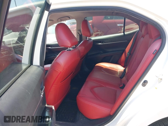 2019 Toyota Camry LE z VIN 4T1B11HK6KU754349, wystawiony jako IAAI lot #42262271 z przebiegiem 77 312 mil mil oraz . Historia ofert i sprzedaży dostępna na DreamBid. Obrazek 8.