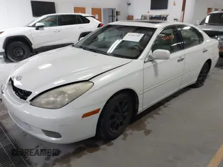 2003 Lexus ES with VIN JTHBF30G036003423, listed as a IAAI auction lot 42201781 with 238,105 mi miles. Bid and sale history available at carsss.com. Image 2.
