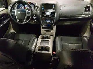 2014 Chrysler Town & Country Touring z VIN 2C4RC1BG3ER294604, wystawiony jako Copart lot #54060855 z przebiegiem Nie podano mil oraz Szkoda całkowita • Salvage title. Historia ofert i sprzedaży dostępna na DreamBid. Obrazek 8.