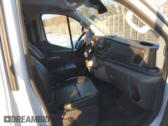2021 Ford Transit Cargo с VIN 1FTBR1Y85MKA86074, выставлен на аукционе IAAI как лот 41171095 с пробегом 48 806 миль миль и . История ставок и продаж доступна на DreamBid. Изображение 5.