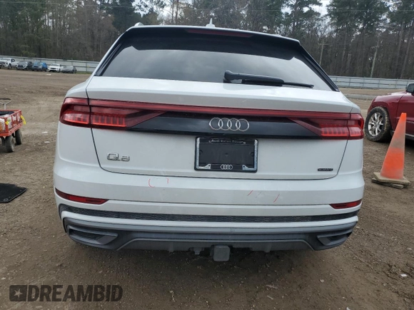 2021 Audi Q8 Premium Plus z VIN WA1EVAF18MD004657, wystawiony jako Copart lot #45008865 z przebiegiem 42 489 mil mil oraz Szkody całkowita. Historia ofert i sprzedaży dostępna na DreamBid. Obrazek 6.