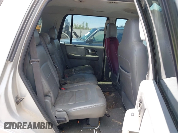 2004 Ford Expedition Special Service с VIN 1FMPU16L84LBB4517, выставлен на аукционе IAAI как лот 42255890 с пробегом 298 590 миль миль и . История ставок и продаж доступна на DreamBid. Изображение 8.