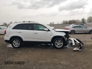 2015 Kia Sorento LX with VIN 5XYKT4A73FG613249, listed as a IAAI auction lot 41830836 with 111,396 mi miles. Bid and sale history available at carsss.com. Image 13.